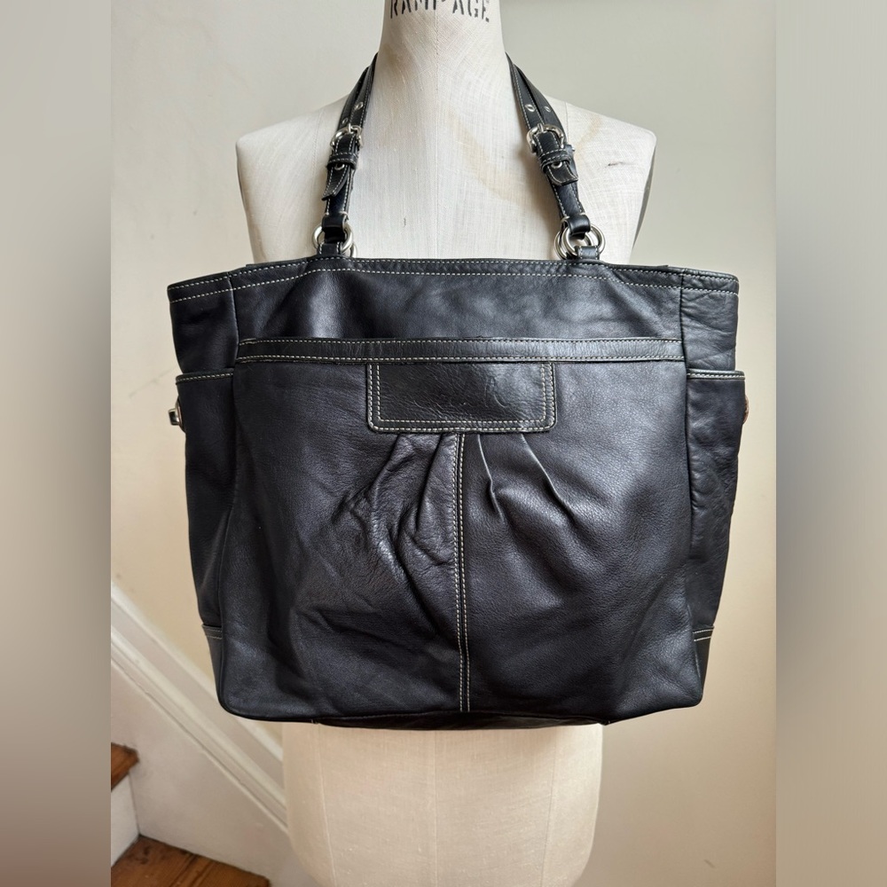COACH Purse Black Leather Pleated  Gallery Tote Shoulder Bag F14673